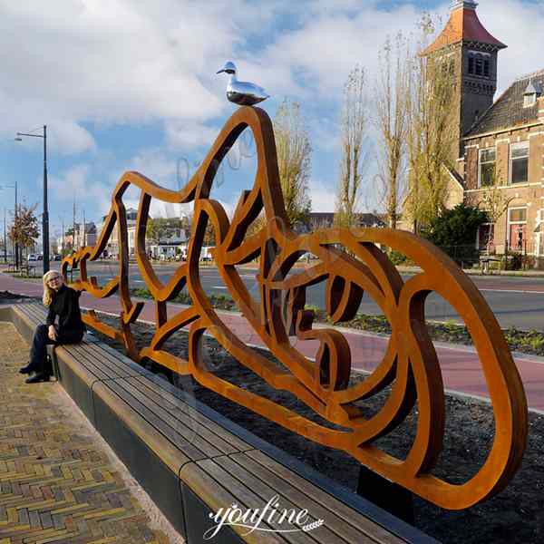 Large Corten Steel Garden Sculpture Lying Lady Landscape Design for Holland Customers