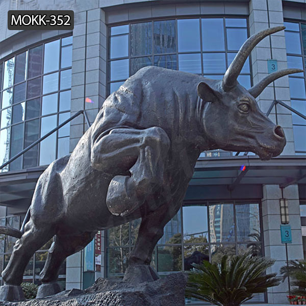 Outdoor decoration bronze charging bull statue for sale BOKK-352