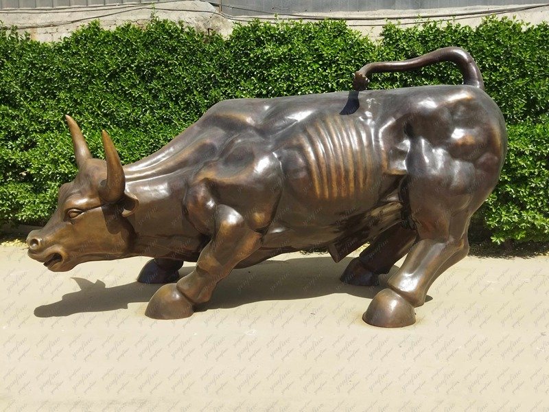 9.5 Feet Length Charging Bull Sculpture Replica