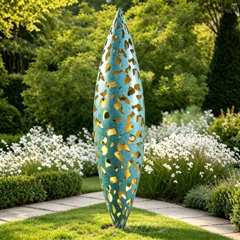Azure Cut-out Leaf Spindle Shape Metal Sculpture for Garden