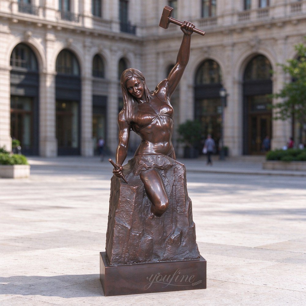 Bronze Self Made Woman Sculpture for Square Decor