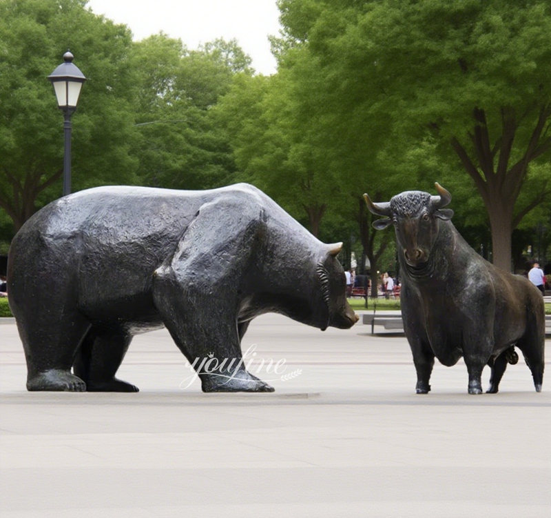 Famous Bronze Bull and Bear Sculpture for Square Decor
