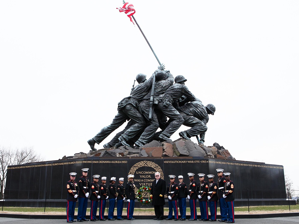 Marine Corps War Memorial (Iwo Jima Statue) is a massive and famous bronze sculpture.