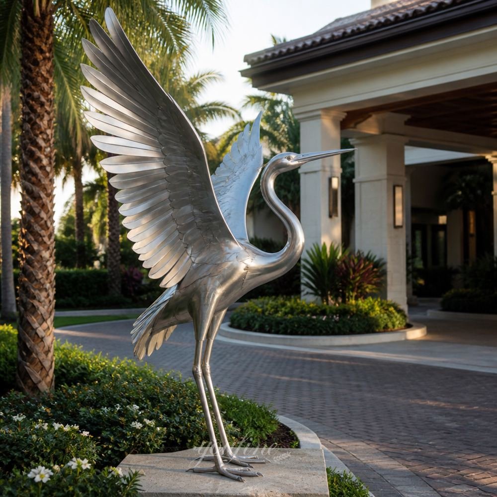 Figurative stainless steel bird sculpture for hotel entrance landscaping