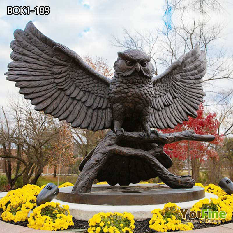 Realistic Bronze Flying Owl Sculpture for Garden