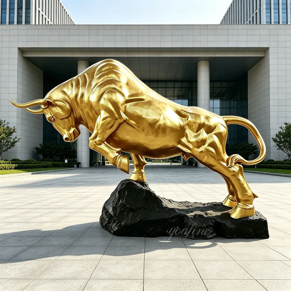 Large Golden Bull Statue for Square Decor
