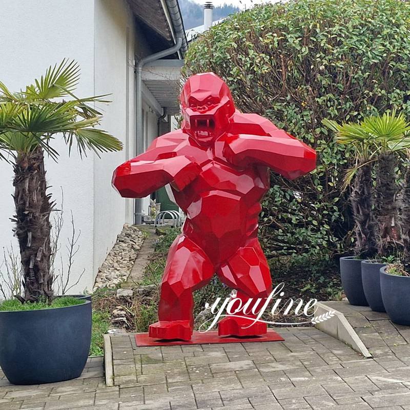 Large Outdoor Red Gorilla Statue Factory Sale Price (1)