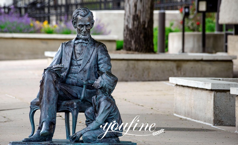 Lincoln bronze statue