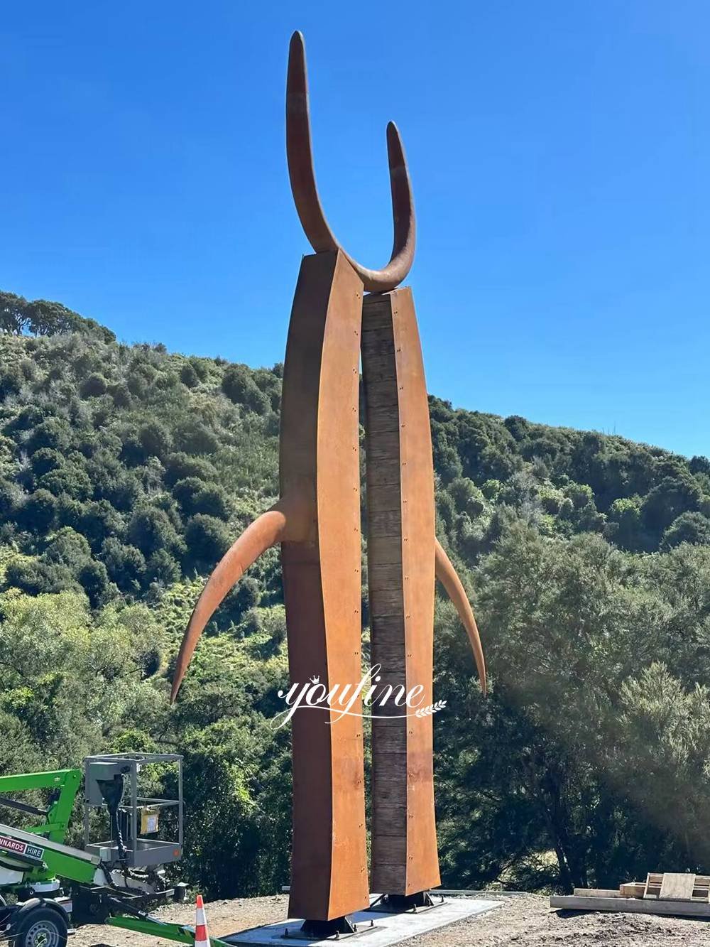 New Zealand 33-foot corten steel sculpture feedback (1)