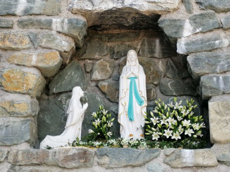 Our Lady of Lourdes statue-YouFine Sculpture