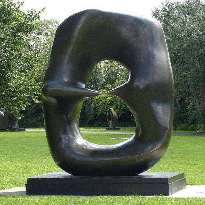 6 Most Famous Henry Moore Bronze Sculptures
