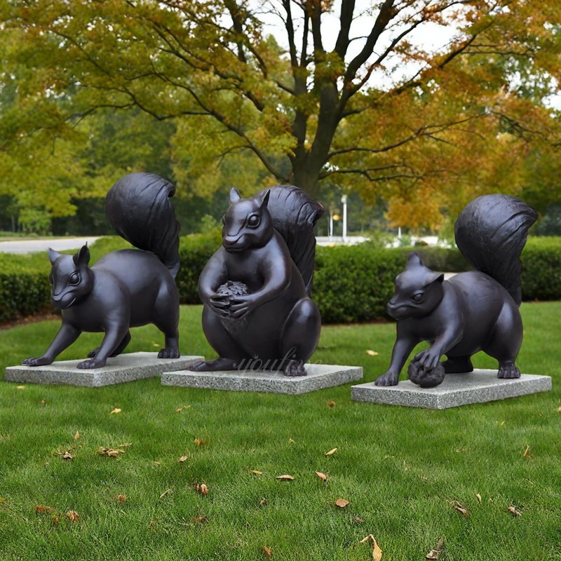 Cast Playing Bronze Squirrel Statue for Garden Decor