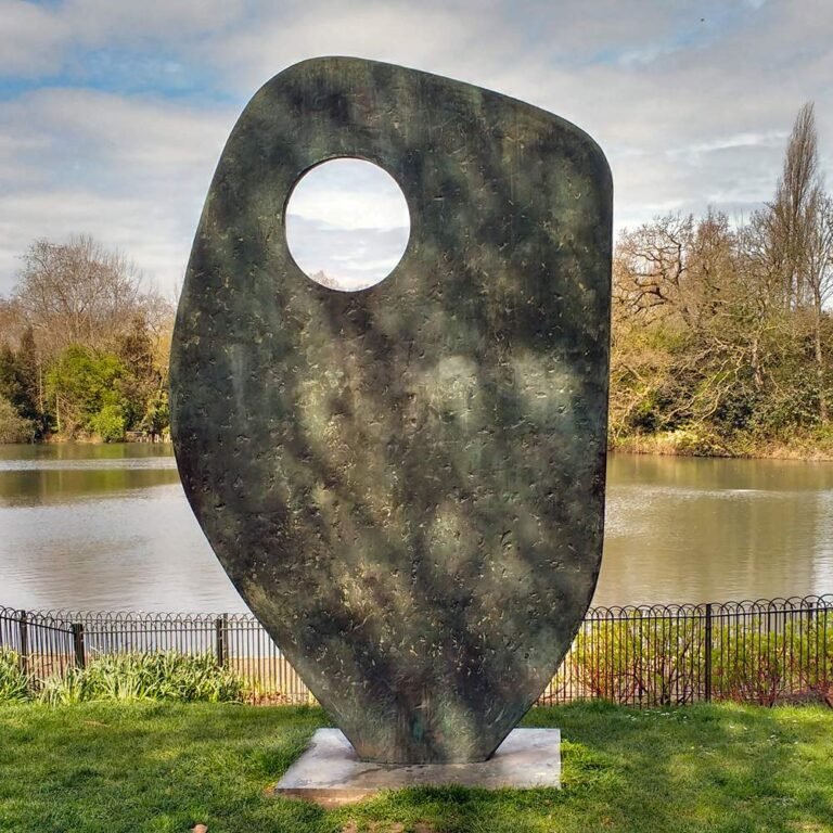10 Famous Abstract Sculptures in Public Landscape
