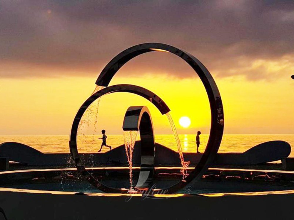 Stainless steel ring-shaped water feature