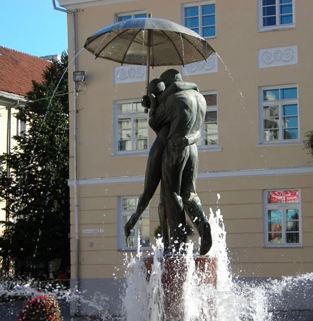 The Kissing Students Sculpture Fountain by Mati Karmin
