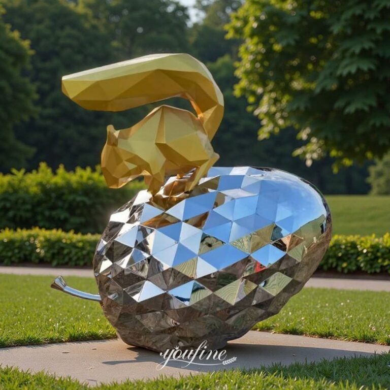 Unique Modern Outdoor Metal Squirrel Sculpture for Lawn Decor