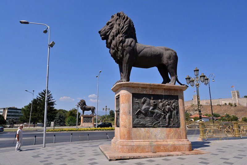 bronze lion statue for sale