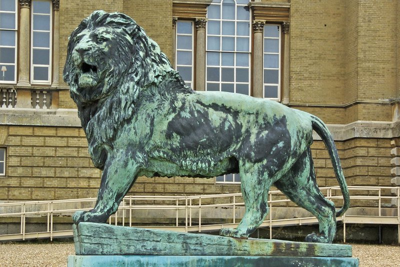 bronze lion statue for sale