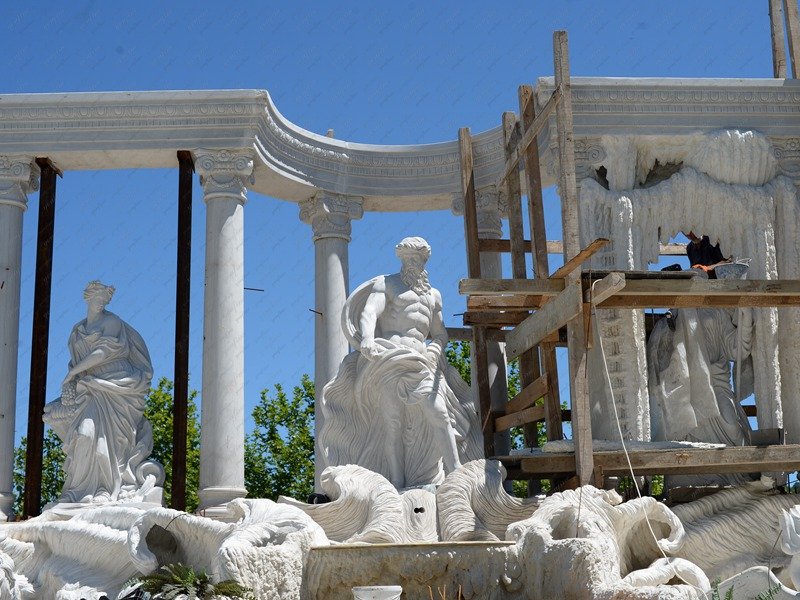 marble Trevi fountain replica installation process display (2)