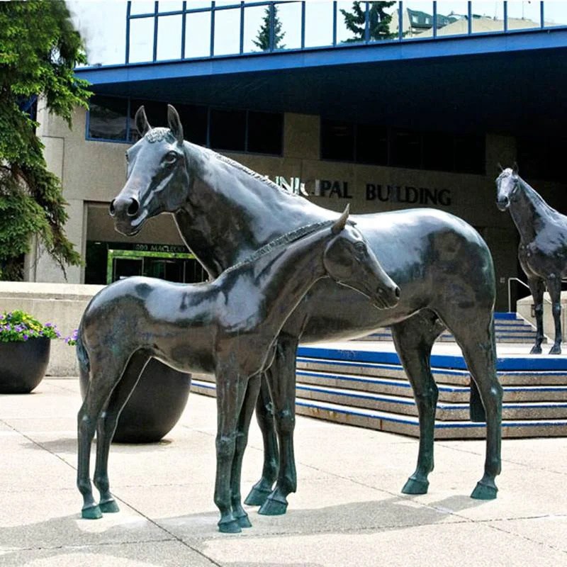mare and foal statue
