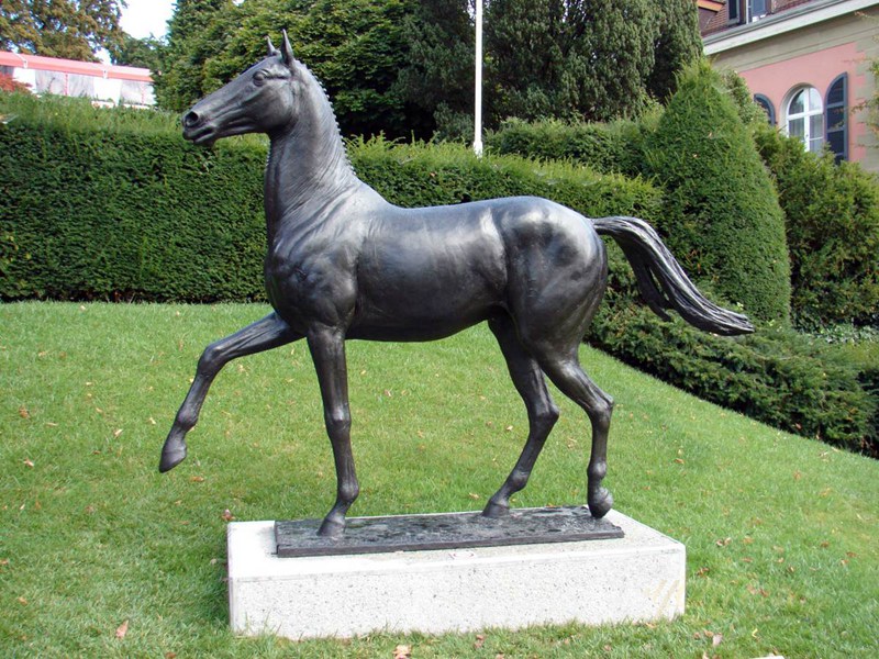 outdoor life size bronze horse statue