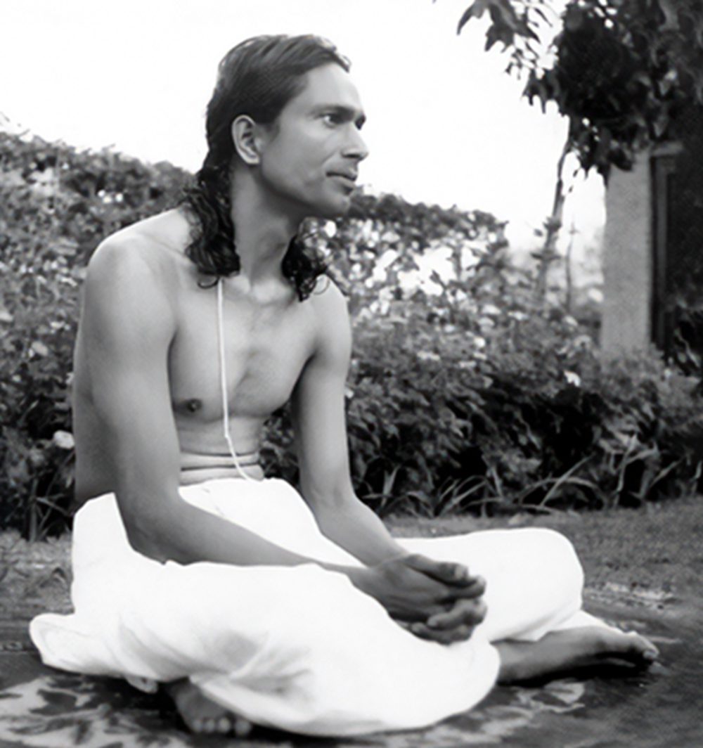 photo of Kripalu Maharaj in his youth
