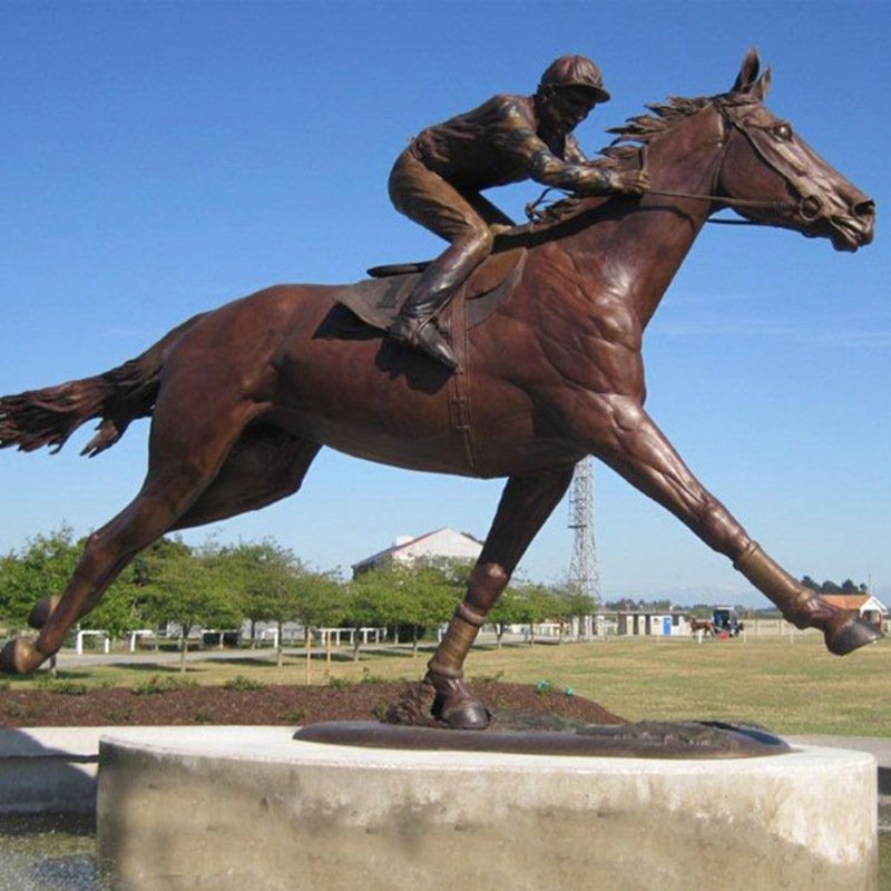 racing horse statue